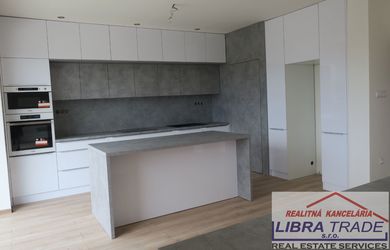 Családi ház az eladás a Dvory nad Žitavou
