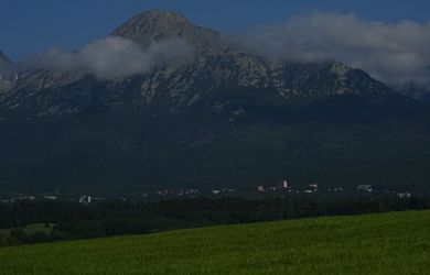 Telek családi háznak az eladás a Veľký Slavkov