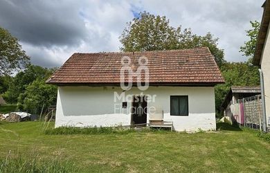 Régi földművelési épület - parasztház az eladás a Čierna Lehota