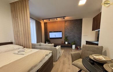 Multifunkcionális épület az bérlés a Trenčianska Turná