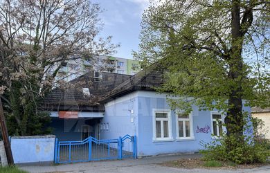 Adminisztratív épület az eladás a Levice