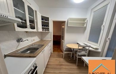 4 szobás lakás az eladás a Bratislava-Karlova Ves