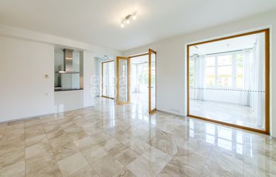 4 szobás lakás az bérlés a Bratislava-Staré Mesto