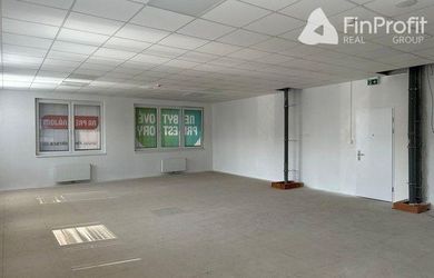 Irodák, adminisztratív helyiségek az bérlés a Bratislava-Rača