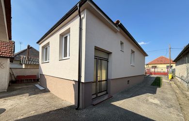 Családi ház az eladás a Alekšince