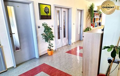 Irodák, adminisztratív helyiségek az bérlés a Žilina