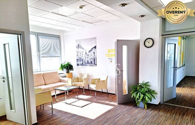 Irodák, adminisztratív helyiségek az bérlés a Žilina