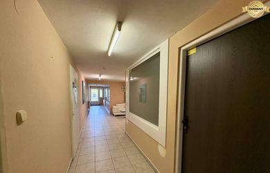 Üzlethelyiségek az bérlés a Komárno