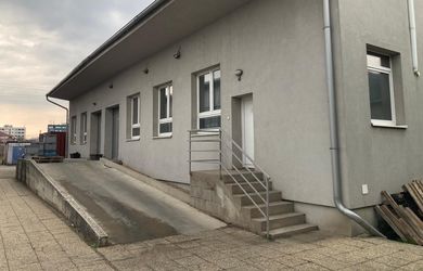 Raktárépület az bérlés a Košice-Staré Mesto