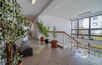 Adminisztratív épület az bérlés a Bratislava-Petržalka