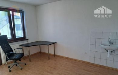 Üzlethelyiség az bérlés a Piešťany
