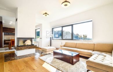 4 szobás lakás az bérlés a Bratislava-Staré Mesto