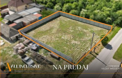 Telek családi háznak az eladás a Veľký Meder