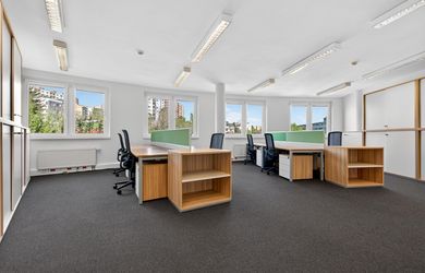 Irodák, adminisztratív helyiségek az bérlés a Bratislava-Karlova Ves