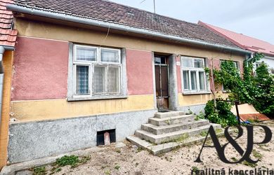 Családi ház az eladás a Kúty