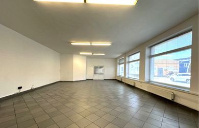 Üzlethelyiség az bérlés a Bratislava-Nové Mesto