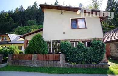 Családi ház az eladás a Belá-Dulice